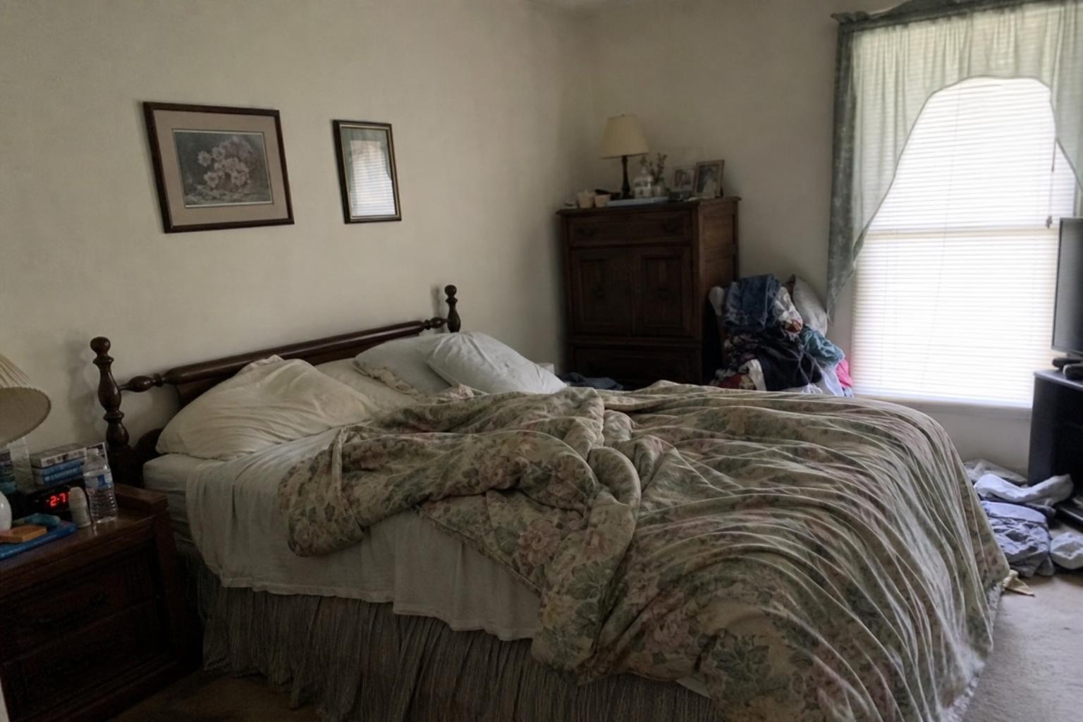Bedroom — original